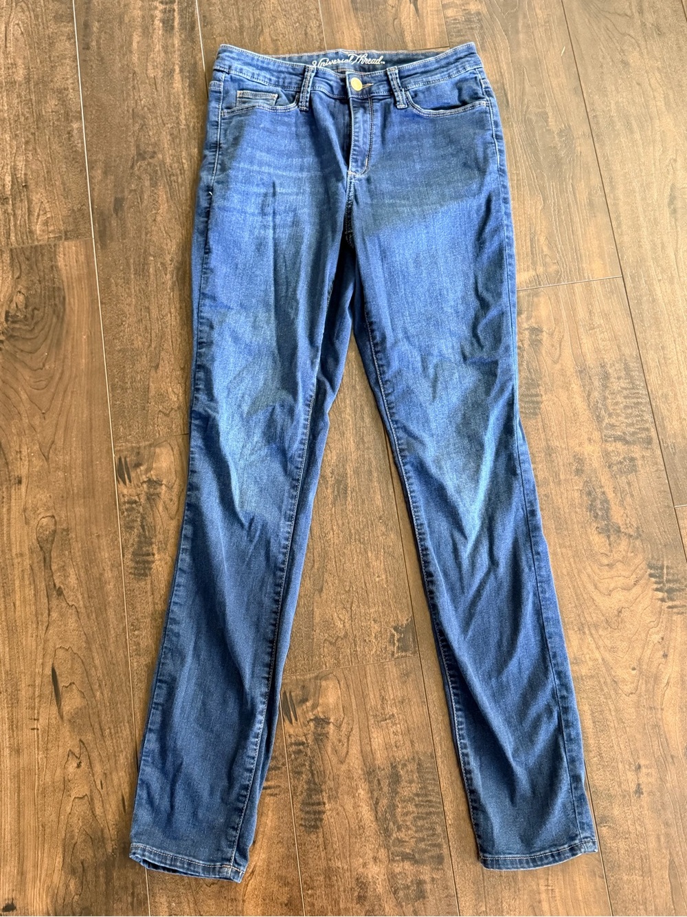 Universal Threads Mid-Rise Skinny Jeans
